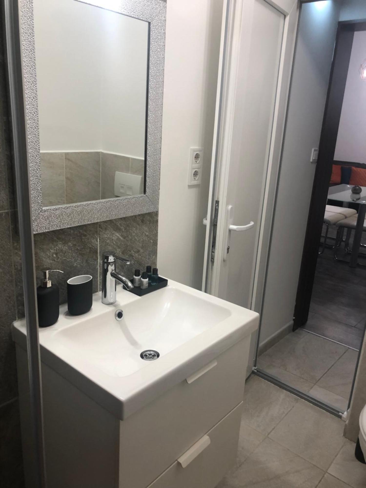 Dohany Apartment Deluxe Budapeste Exterior foto