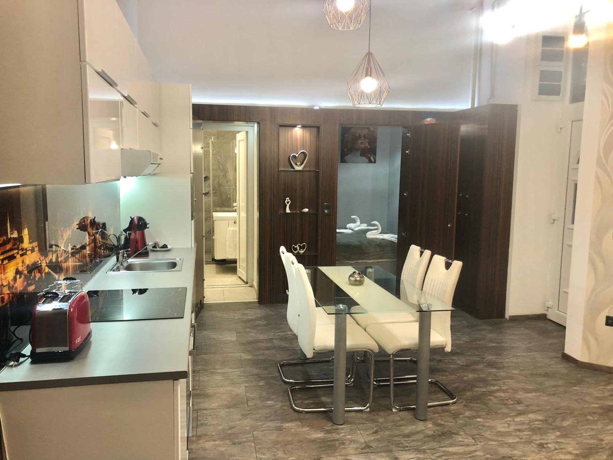 Dohany Apartment Deluxe Budapeste Exterior foto